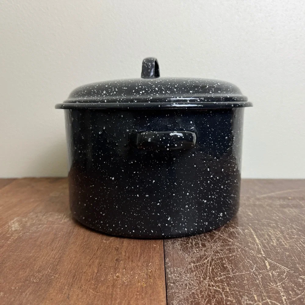 Vintage Black White Speckled Enamel Granite Ware Stock‎ Pot with lid